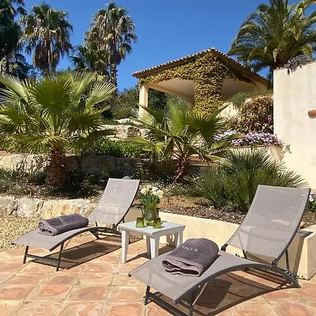 La Mauresque Couette-café Grimaud